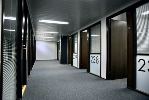 HET06825