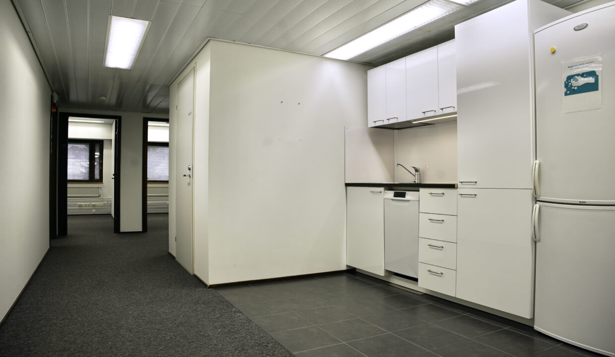 HET06849