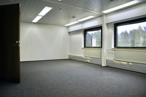 HET06855